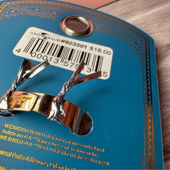 Harry Potter Hufflepuff Adjustable Ring NWT - Picture 6 of 10